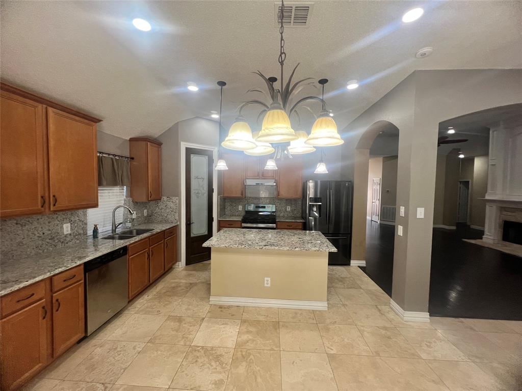 2607 Ridgeoak Trail Mansfield, TX 76063 - Photo 16 of 20 Gallery Image 16