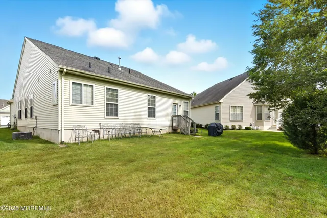 $445,000 | 14 Vineyard Way, Barnegat, NJ 08005