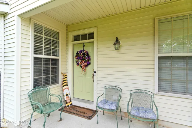 $445,000 | 14 Vineyard Way, Barnegat, NJ 08005