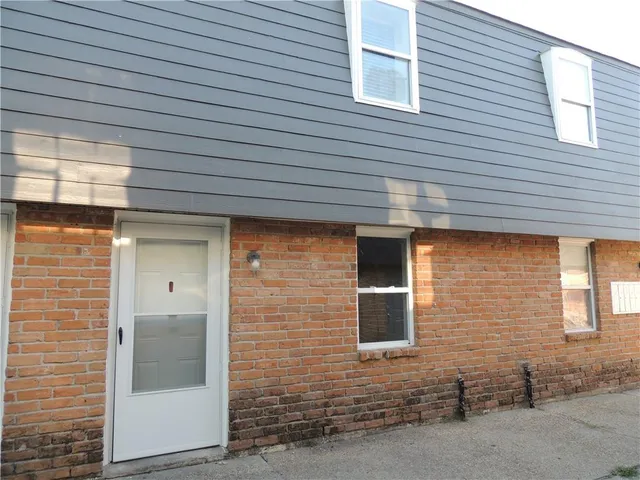 $1,100 | 2915 East St Bernard Highway, Unit B, Meraux, LA 70075