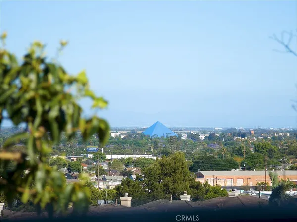 $1,499,000 | 2430 Avis Court, Signal Hill, CA 90755