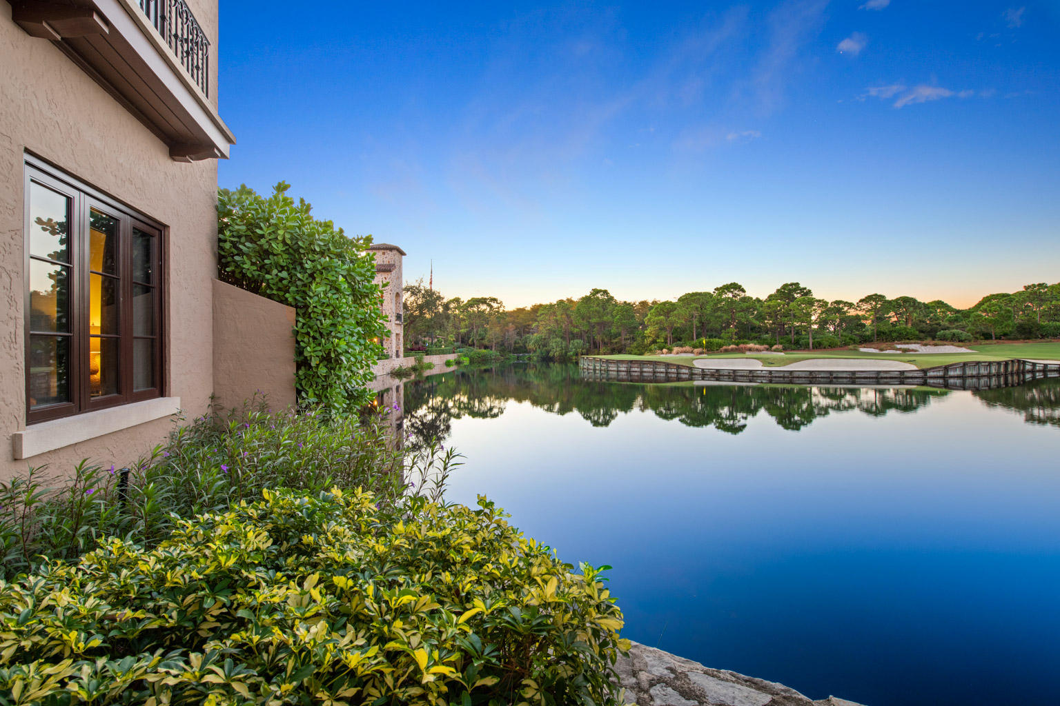 304 Villa Drive Jupiter, FL 33477 - Photo 8 of 48 9701 Collins Ave Unit 2702 - RESIZED (32