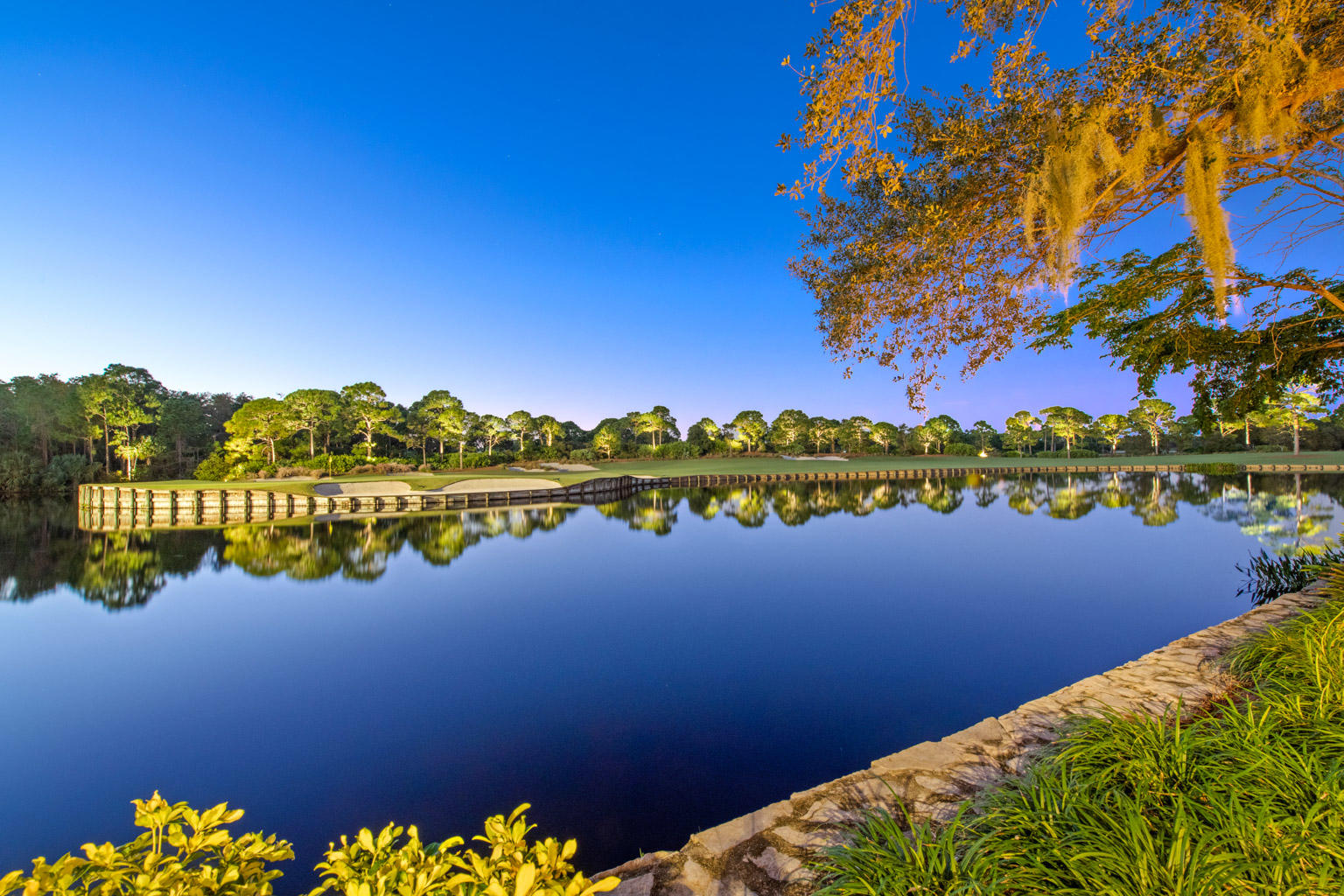 304 Villa Drive Jupiter, FL 33477 - Photo 9 of 48 9701 Collins Ave Unit 2702 - RESIZED (40