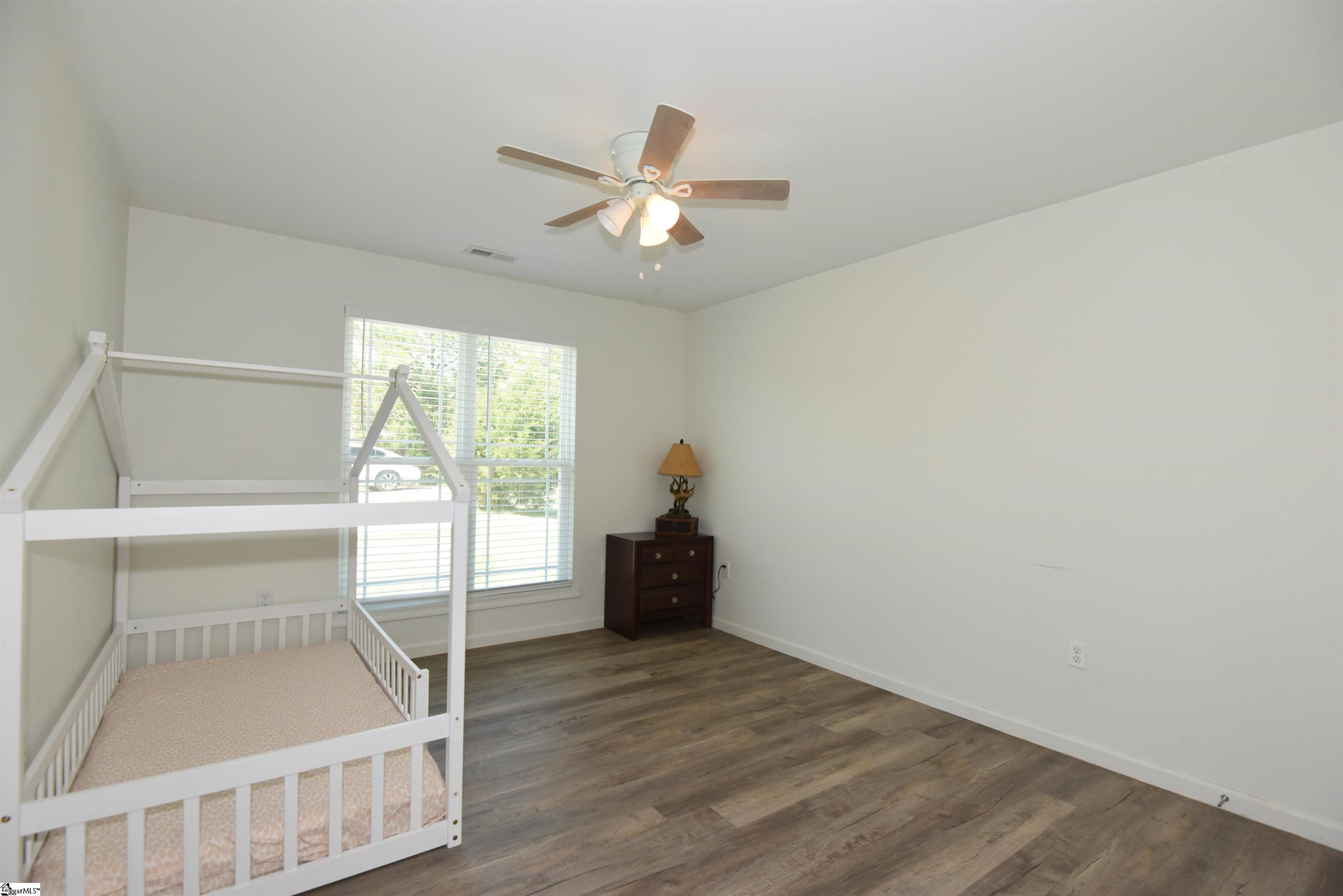 121 Colleton Lane Clinton, SC 29325 - Photo 12 of 17