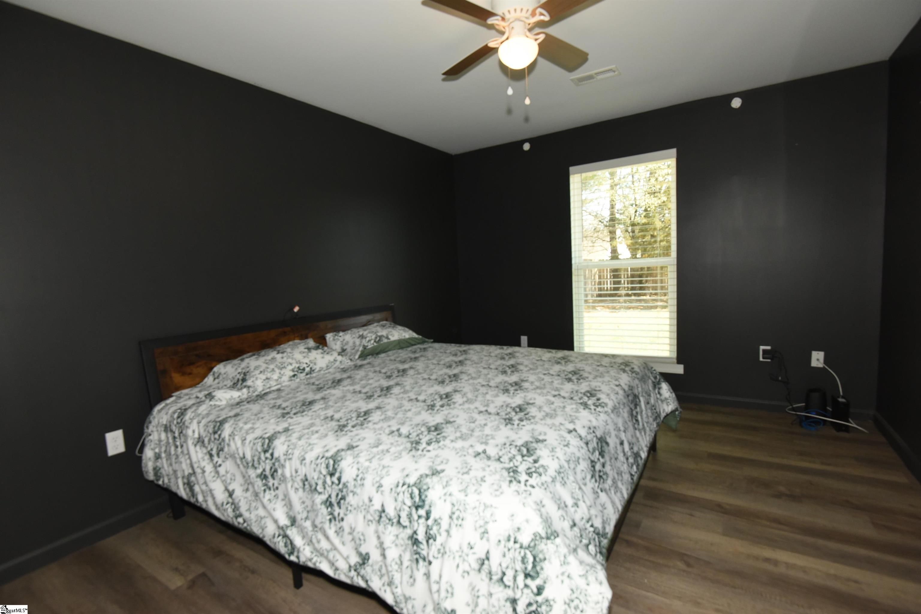 121 Colleton Lane Clinton, SC 29325 - Photo 9 of 17