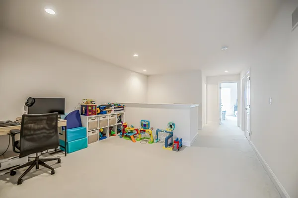 $4,100 | 3075 North Spurway Drive, Ann Arbor, MI 48105