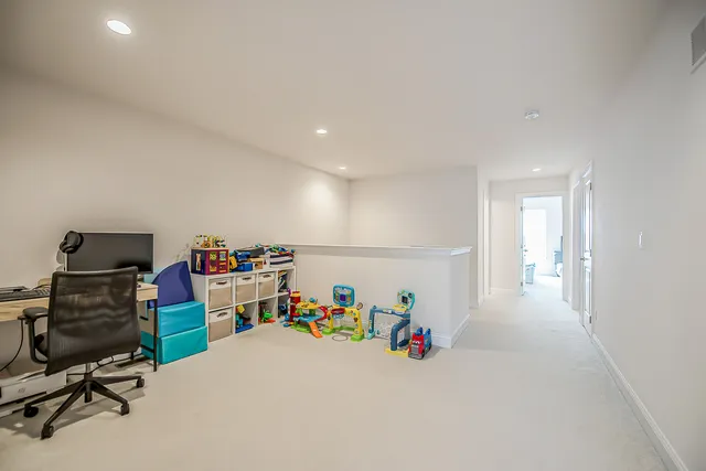 $4,100 | 3075 North Spurway Drive, Ann Arbor, MI 48105