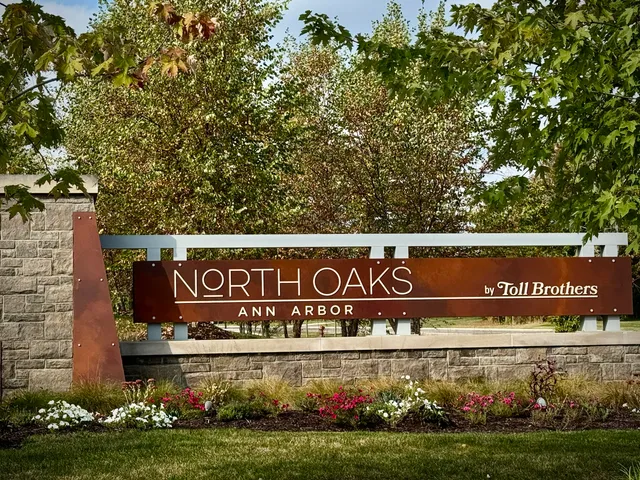 $4,100 | 3075 North Spurway Drive, Ann Arbor, MI 48105