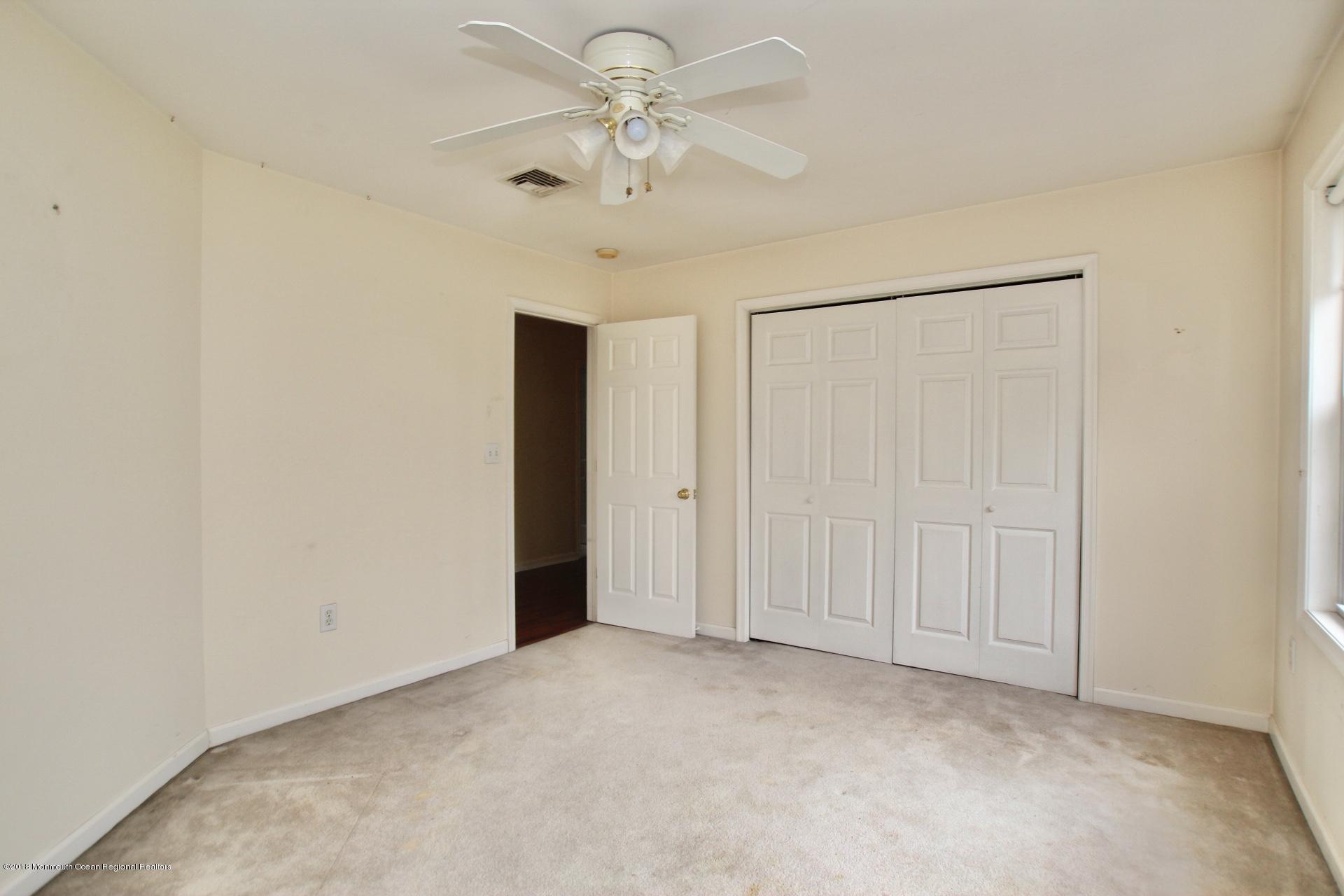 228 Spring Valley Road Morganville, NJ 07751 - Photo 22 of 36 IMG_2805