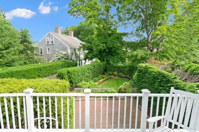 $5,495,000 | 10 Milk Street, Nantucket, MA 02554