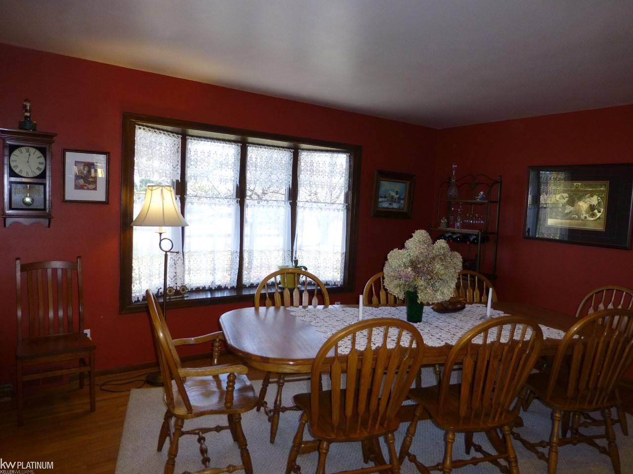 1928 Stoddard Road Richmond, MI 48062 - Photo 5 of 48 31341028-4.JPG