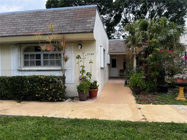 $280,500 | 11229 Southwest 169th Street, Unit V4742, Miami, FL 33157