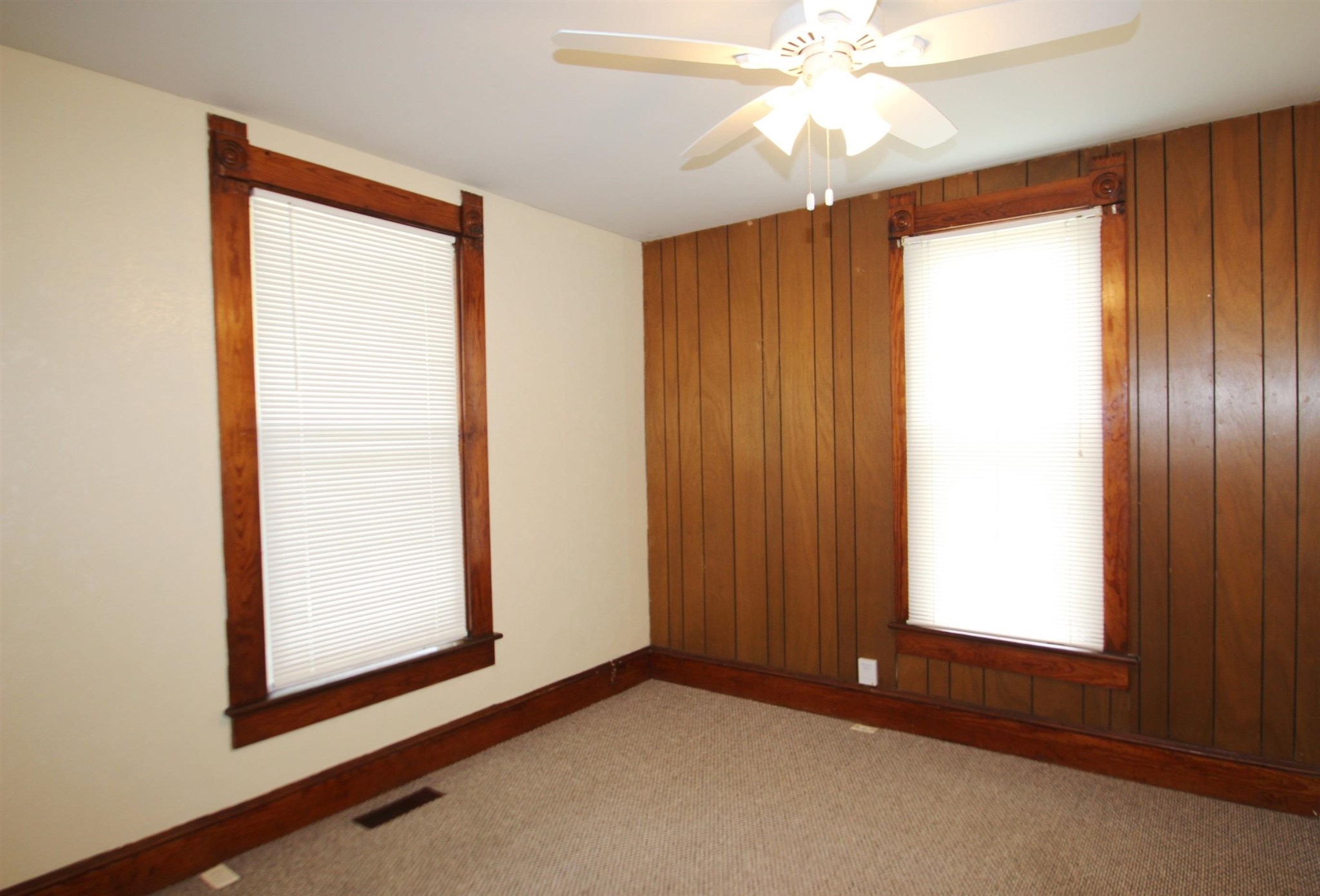 1323 Vernon Street Wabash, IN 46992 - Photo 8 of 24