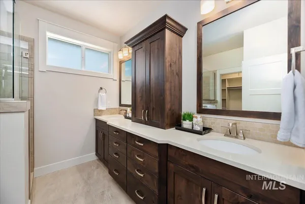 $684,900 | 6638 North Spindrift Way, Meridian, ID 83646