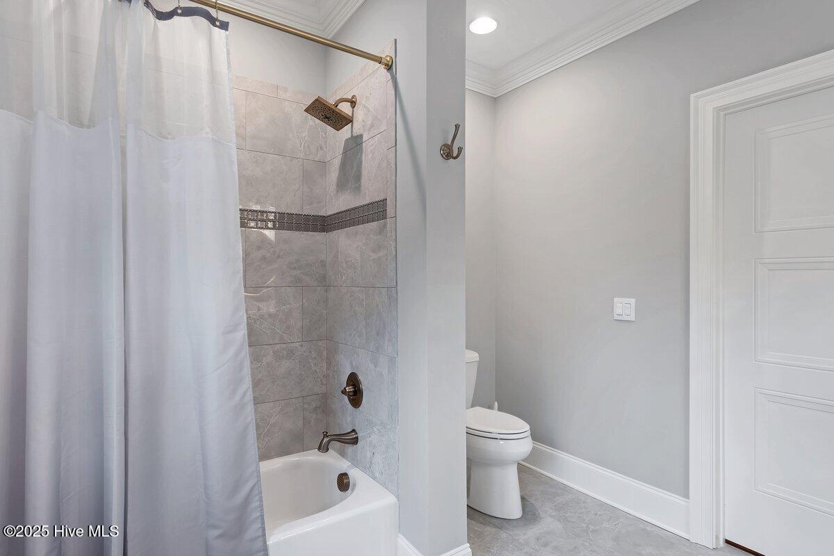 2270 Midland Road Pinehurst, NC 28387 - Photo 70 of 91 Shower and bath tub