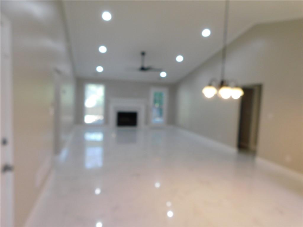 652 Ravinia Way Lawrenceville, GA 30044 - Photo 4 of 28 Gallery Image 4