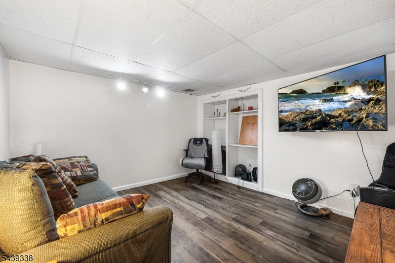 1 Oak Grove Road Flemington, NJ 08822 - Photo 22 of 29