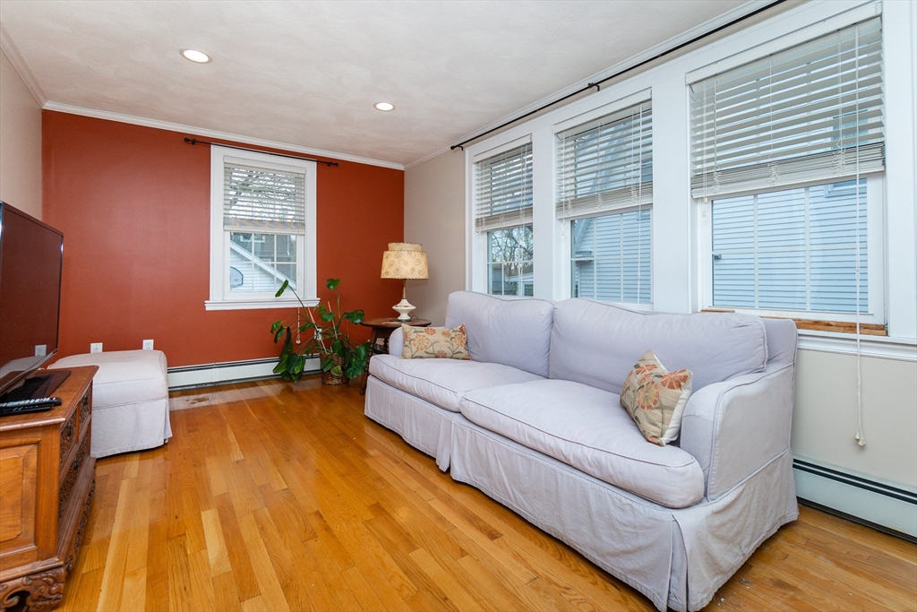 42 Richardson Road Belmont, MA 02478 - Photo 5 of 28