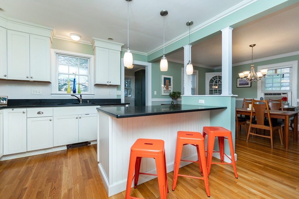 42 Richardson Road Belmont, MA 02478 - Photo 8 of 28