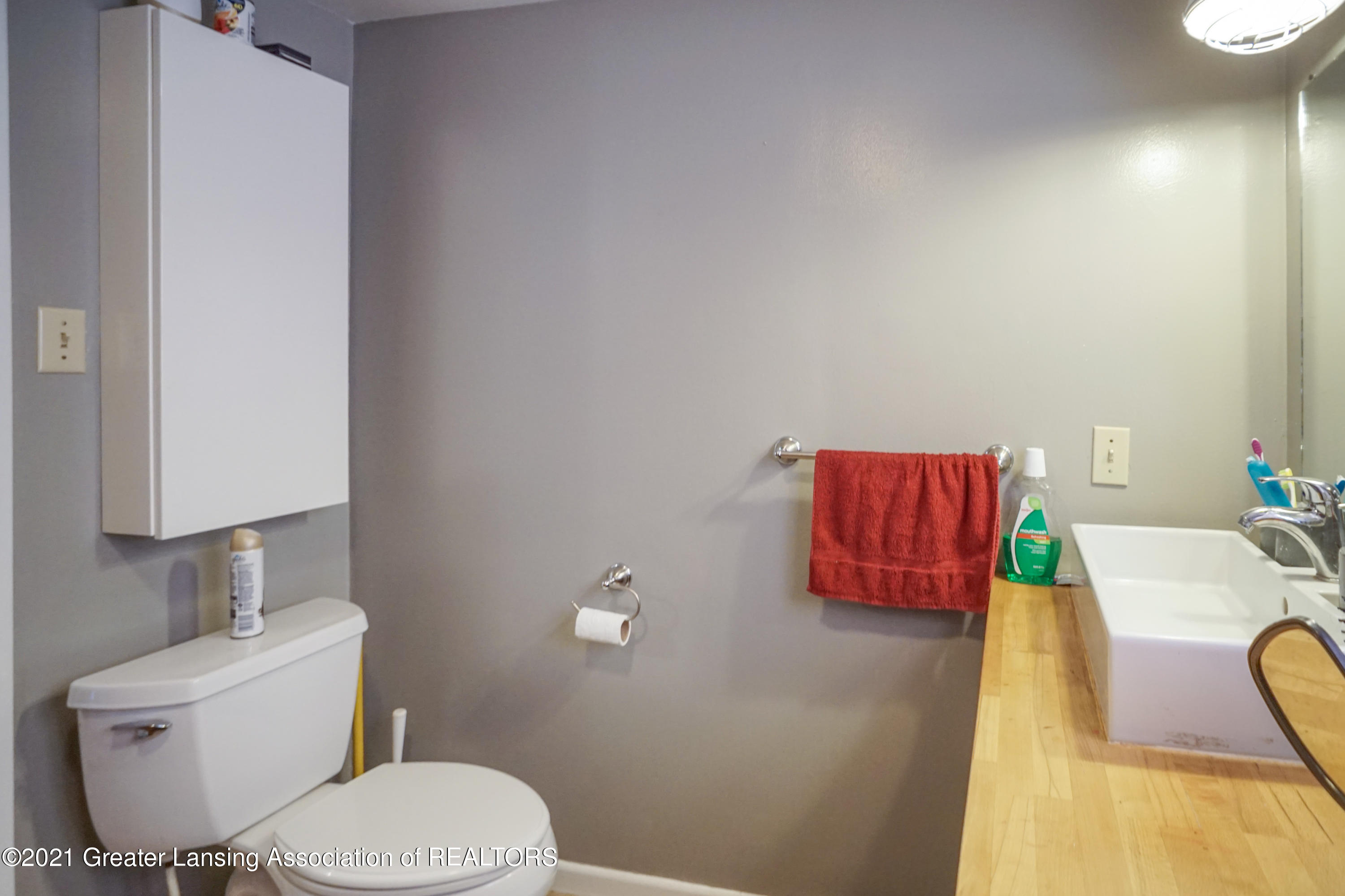 400 Renker Road Lansing, MI 48917 - Photo 13 of 19 400RenkerRdMLS-32