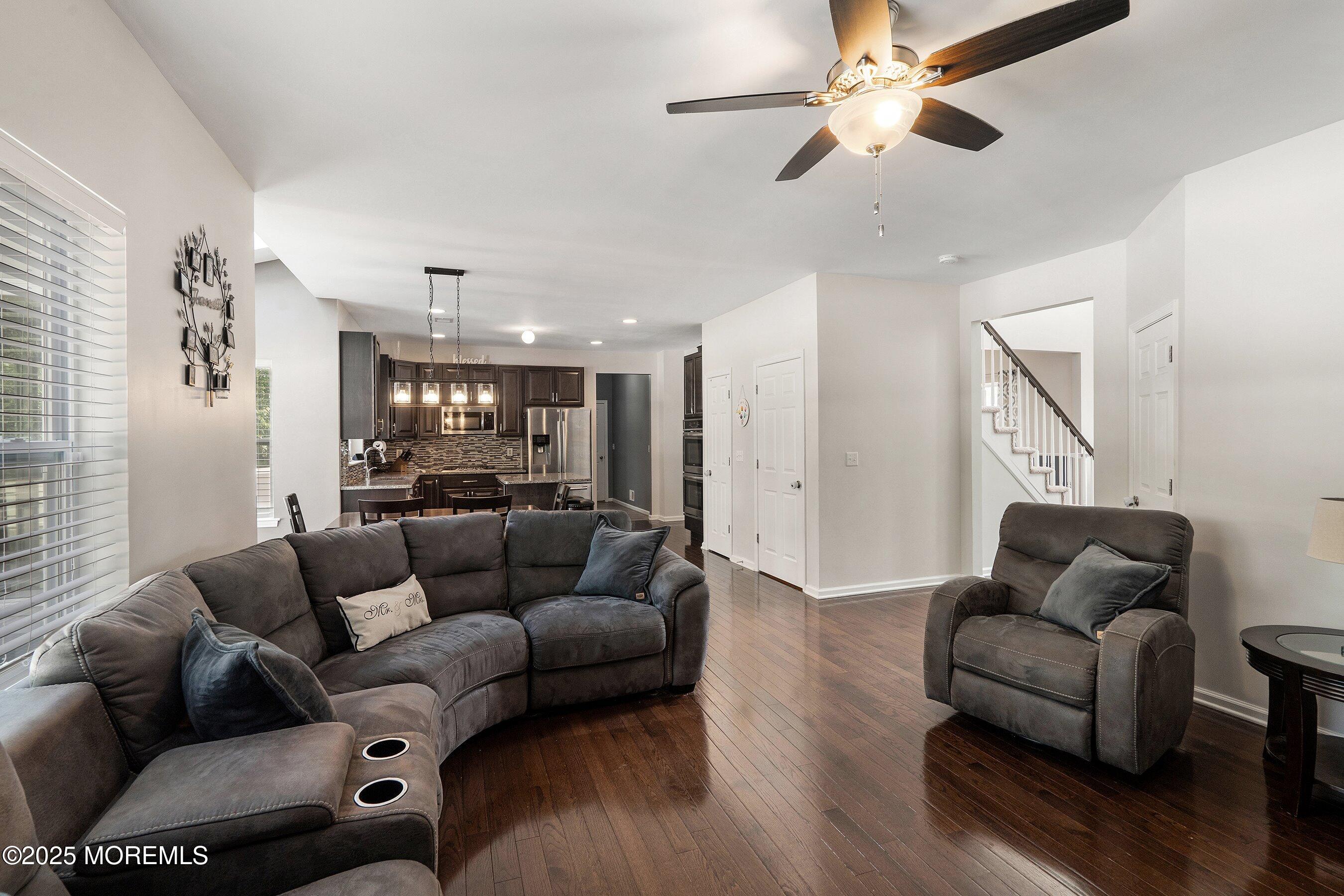 4 Saddle Ridge Court Bayville, NJ 08721 - Photo 13 of 36 12-Liivng 1B