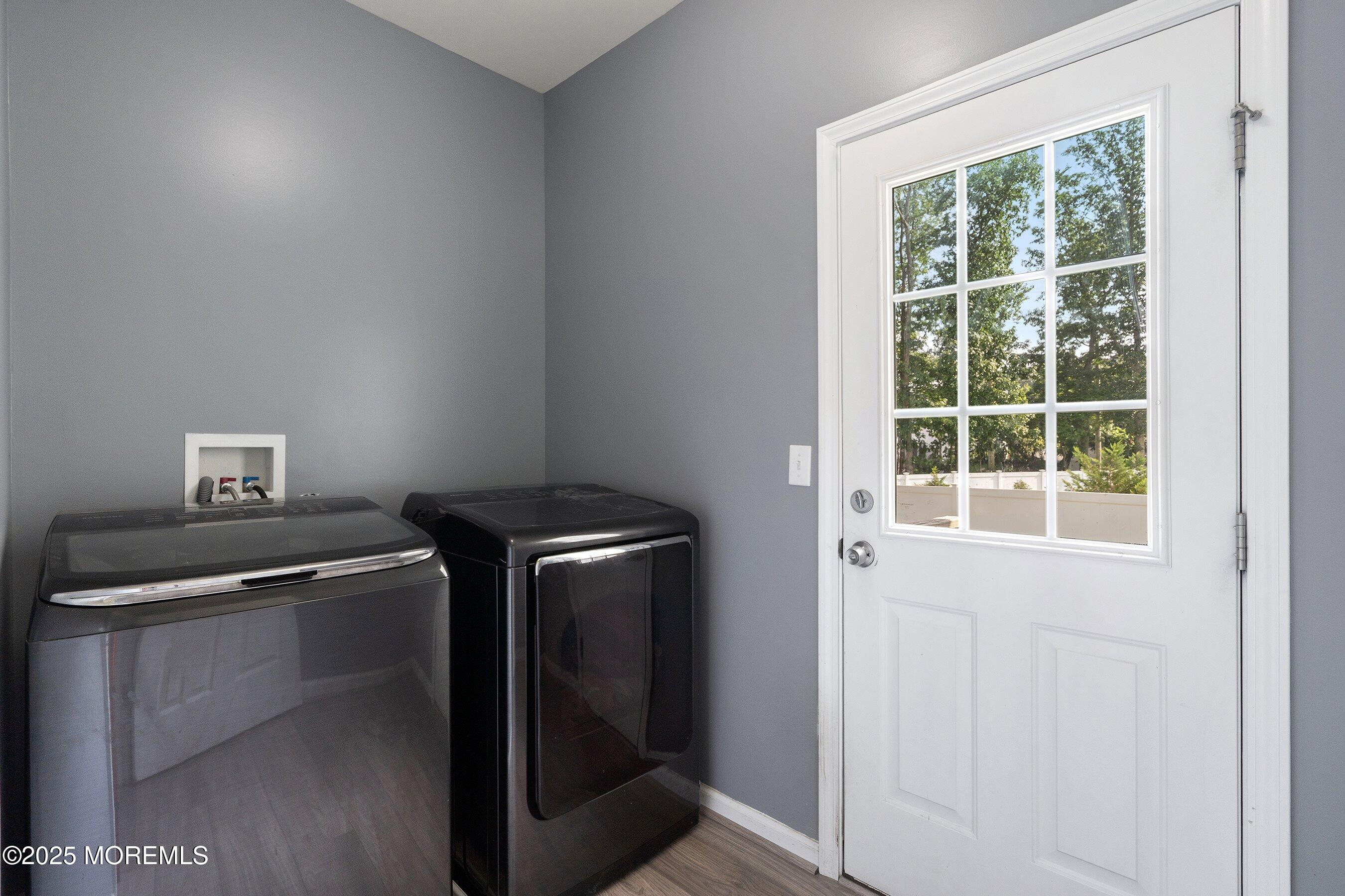 4 Saddle Ridge Court Bayville, NJ 08721 - Photo 15 of 36 14-Laundry