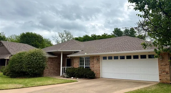 $275,000 | 1016 Dawn Court, Granbury, TX 76048