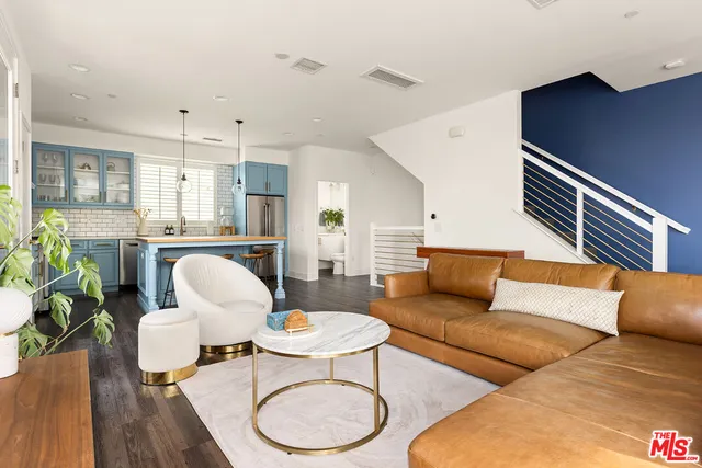 $6,495 | 6074 West Studio Court, Los Angeles, CA 90038