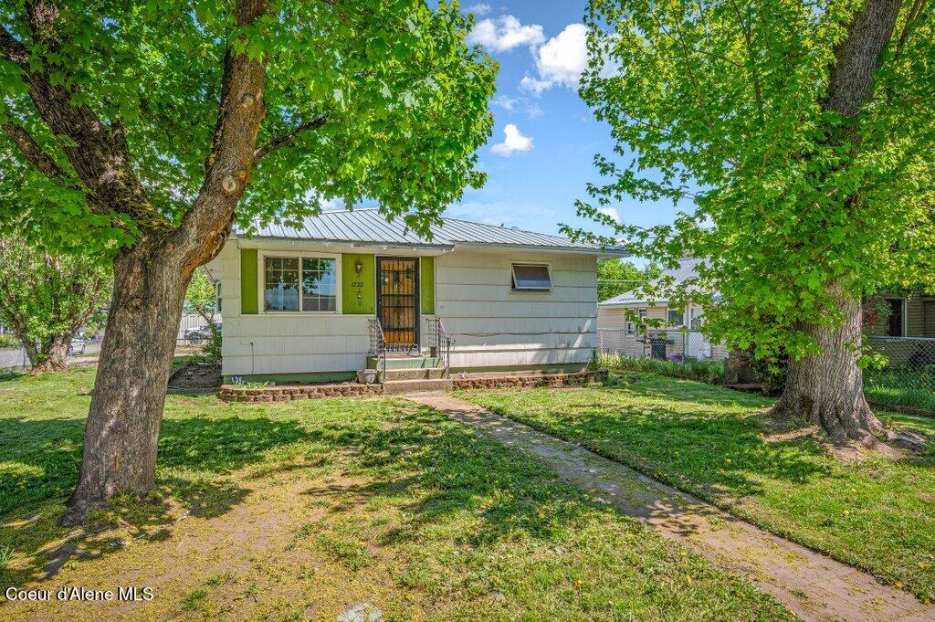 1722 6th Street Coeur D'Alene, ID 83814 - Photo 2 of 32 2