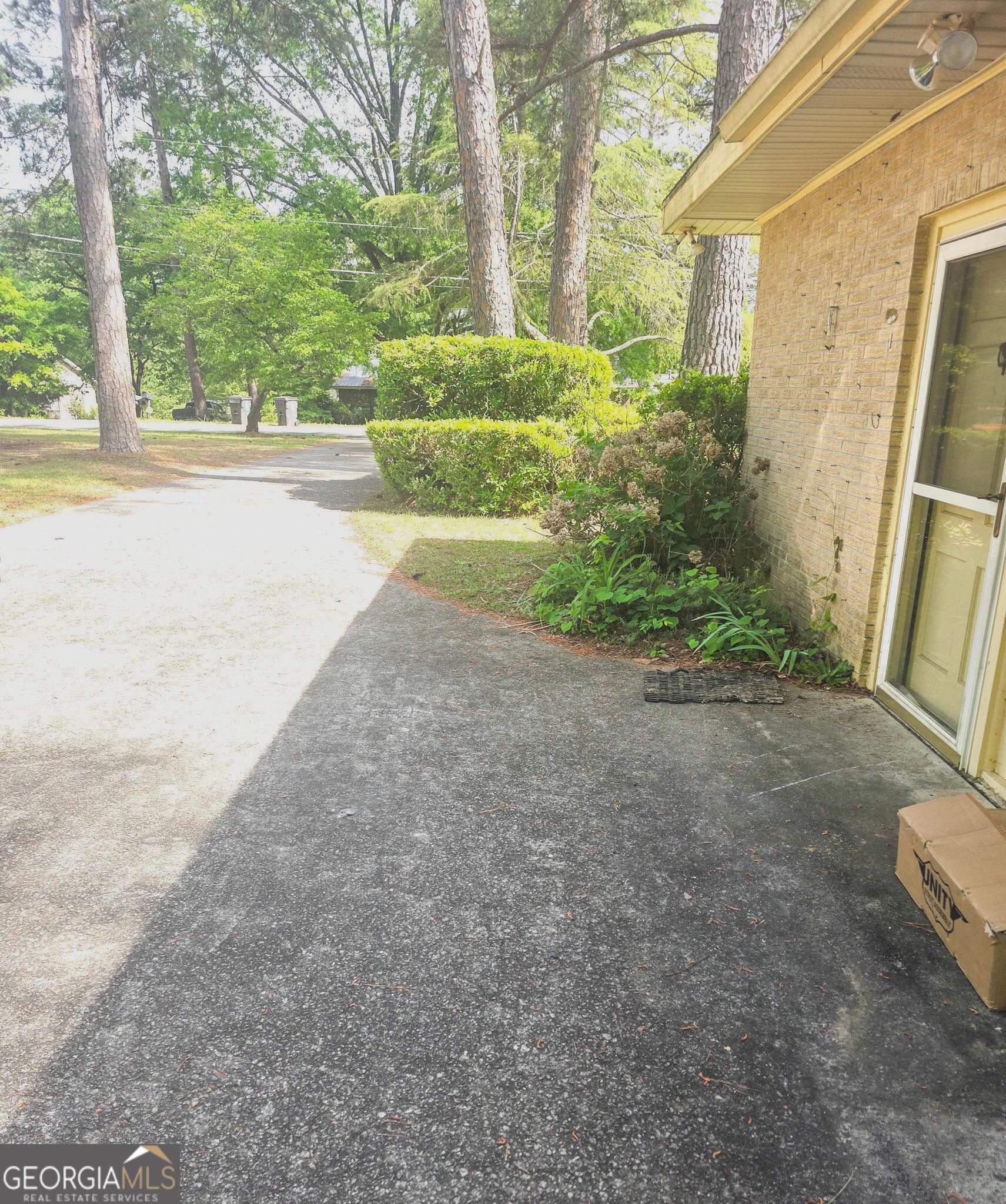1712 Briarcliff Road Milledgeville, GA 31061 - Photo 4 of 38