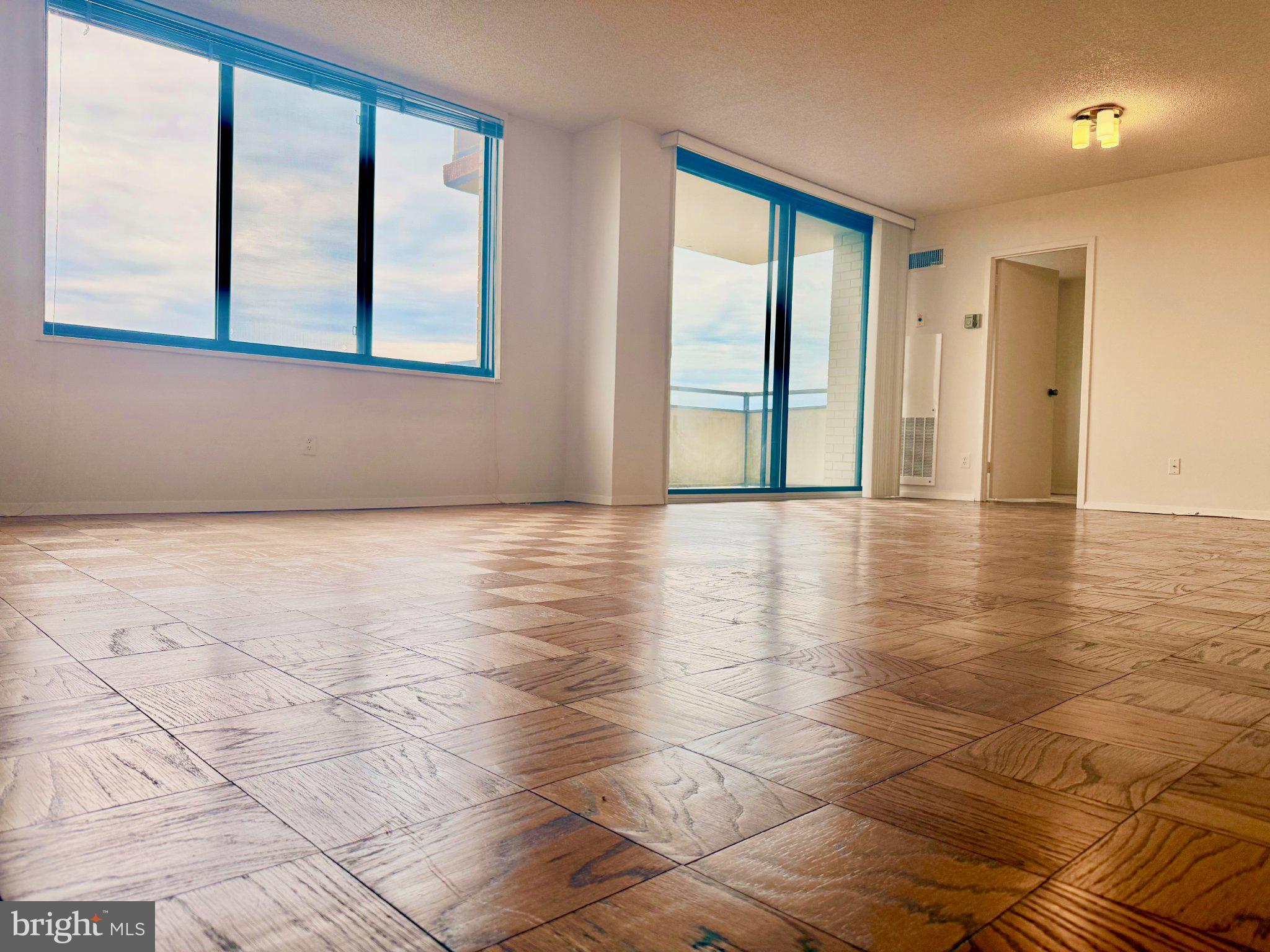 5225 Pooks Hill Road, Unit 1326 Bethesda, MD 20814 - Photo 8 of 24 a view of an empty room with window and bathroom