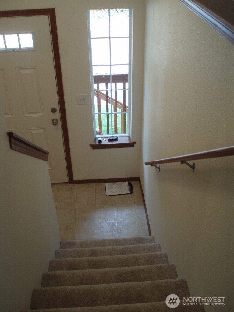 7223 Vandermark Road East Bonney Lake, WA 98391 - Photo 9 of 40