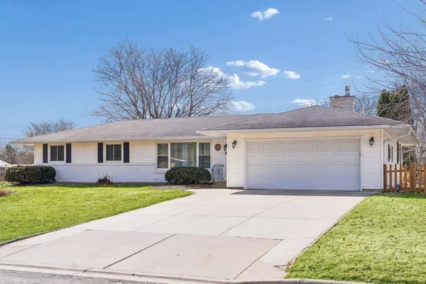 $450,000 | 2403 Inca Lane, New Brighton, MN 55112