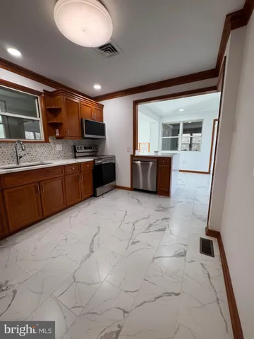 $3,500 | 523 Queenstown Road, Severn, MD 21144