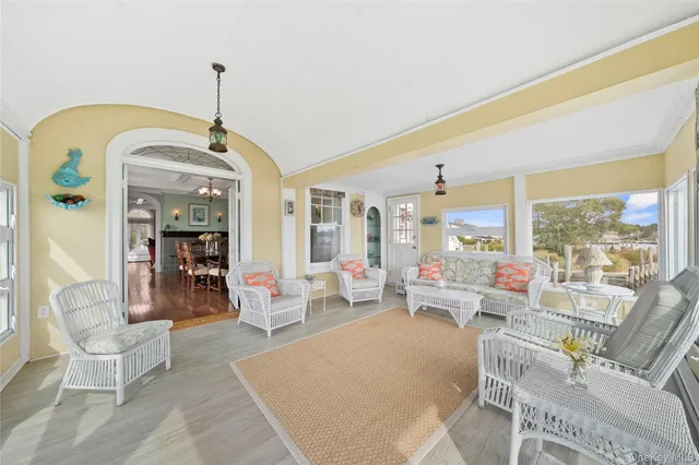 $1,200,000 | 260 Ocean Avenue, Amityville, NY 11701