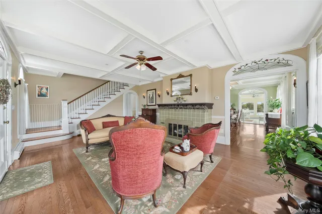 $1,200,000 | 260 Ocean Avenue, Amityville, NY 11701