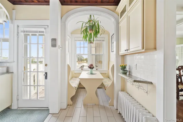 $1,200,000 | 260 Ocean Avenue, Amityville, NY 11701