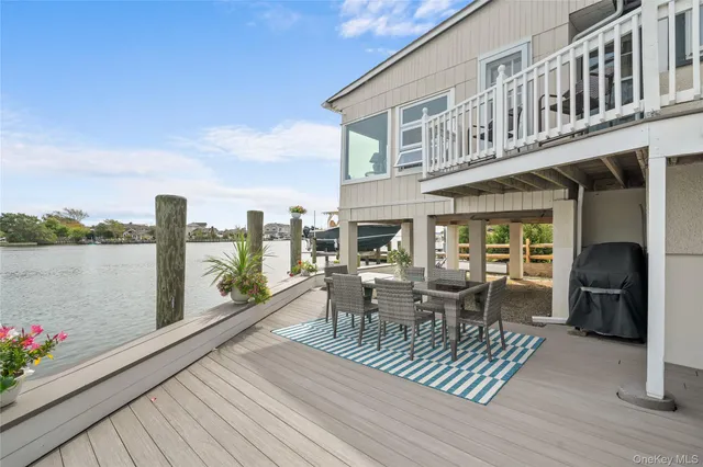 $1,200,000 | 260 Ocean Avenue, Amityville, NY 11701