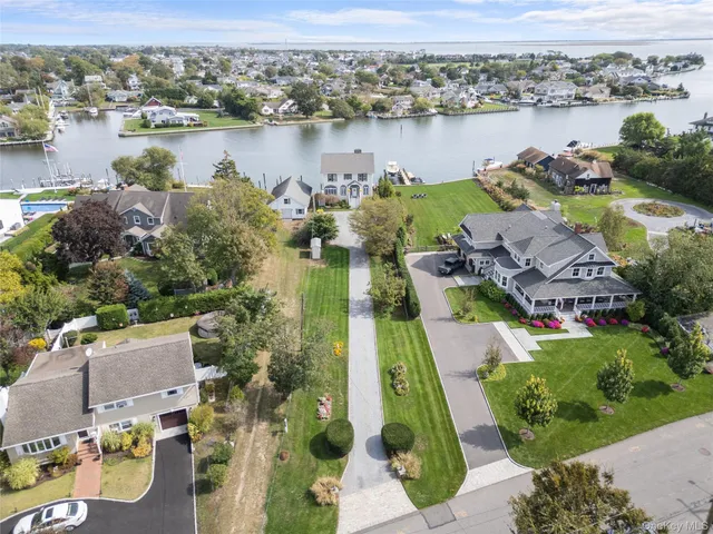 $1,200,000 | 260 Ocean Avenue, Amityville, NY 11701