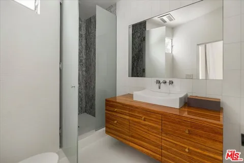 $10,375,000 | 909 North Alpine Drive, Beverly Hills, CA 90210