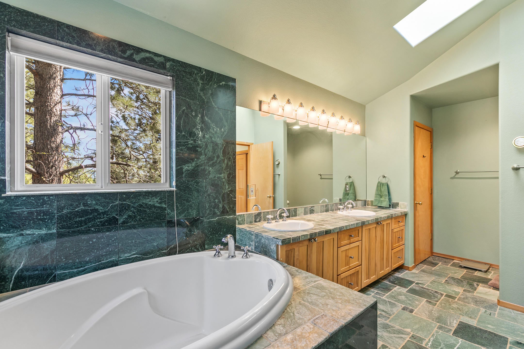 56959 Besson Road Bend, OR 97707 - Photo 15 of 38 2019_05_07_56959_besson_rd-52
