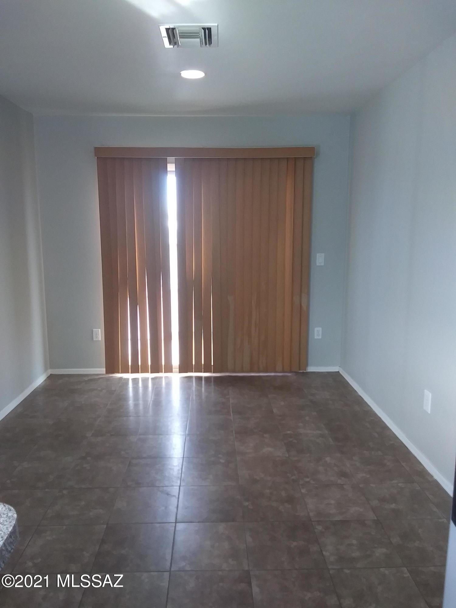 2125 East 35th Street Tucson, AZ 85713 - Photo 5 of 21