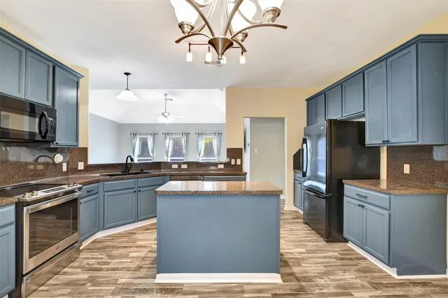 $459,900 | 25896 Lake View Court West, Hockley, TX 77447