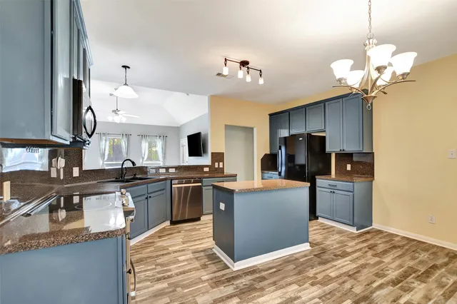 $459,900 | 25896 Lake View Court West, Hockley, TX 77447