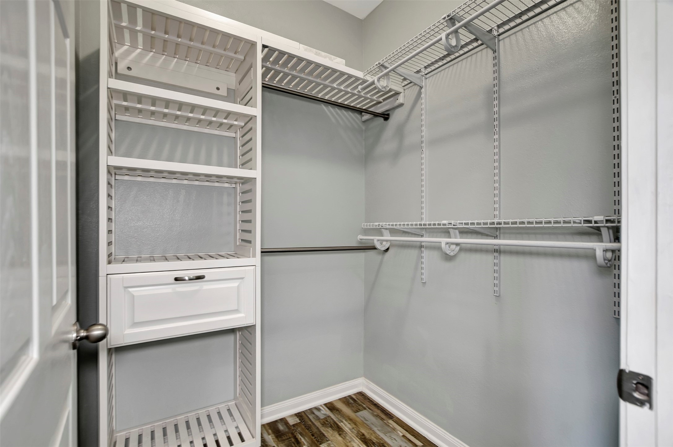 25896 Lake View Court West Hockley, TX 77447 - Photo 27 of 47 a bathroom with a shower and mirror