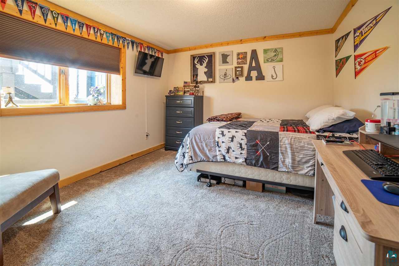 733 Valley Road Two Harbors, MN 55616 - Photo 14 of 27