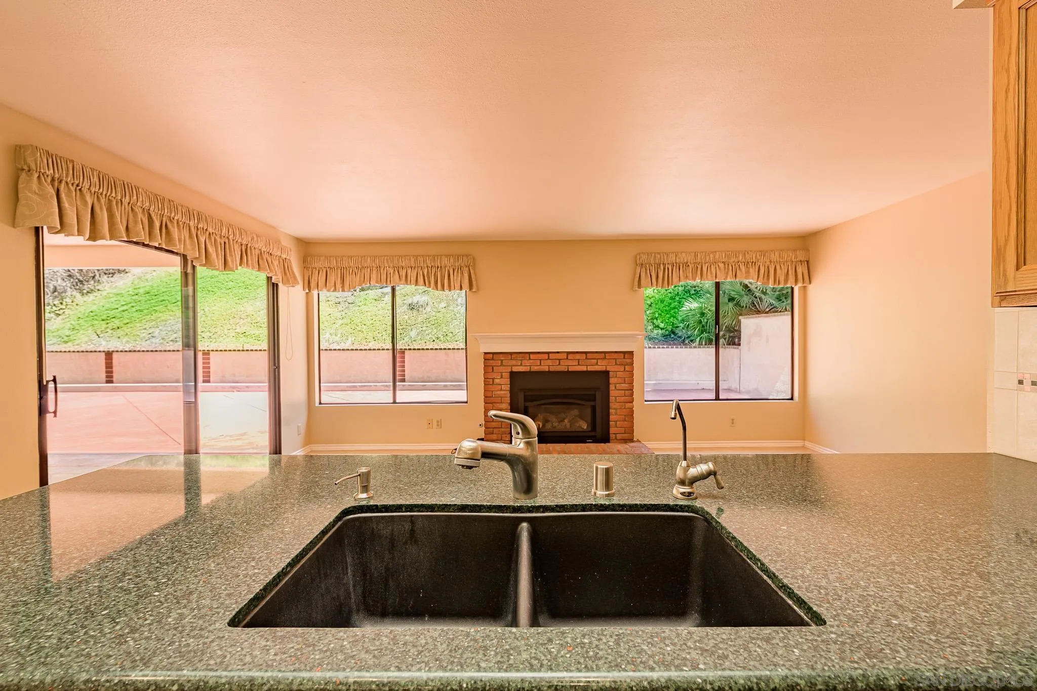 2268 Valley Road Oceanside, CA 92056 - Photo 5 of 48 Gallery Image 5