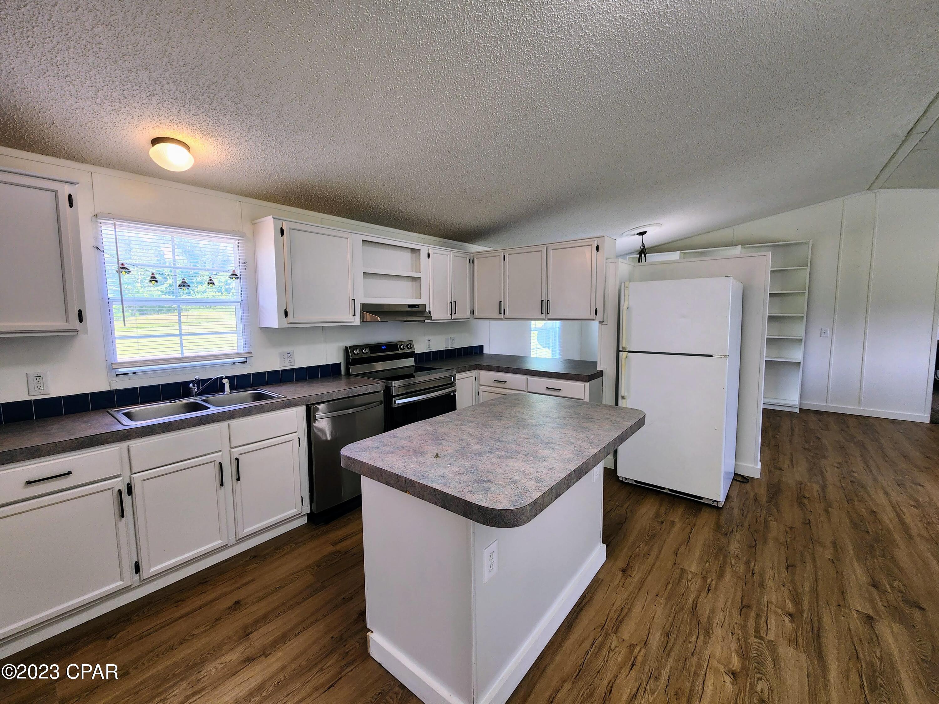 335 Alford Road Cottondale, FL 32431 - Photo 2 of 43 Gallery Image 2