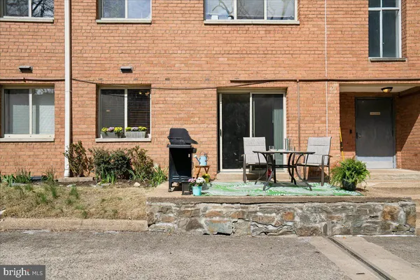 $222,900 | 2710 Macomb Street Northwest, Unit 111, Washington, DC 20008