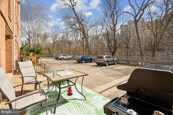 $222,900 | 2710 Macomb Street Northwest, Unit 111, Washington, DC 20008